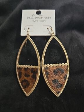 Tell Your Tale Gold-Tone Leopard Print Drop Earrings